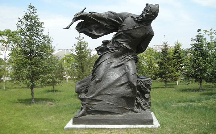 銅雕塑工藝品生銹了怎么辦？