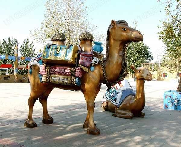 仿真玻璃鋼雕塑卡通駱駝景觀雕塑