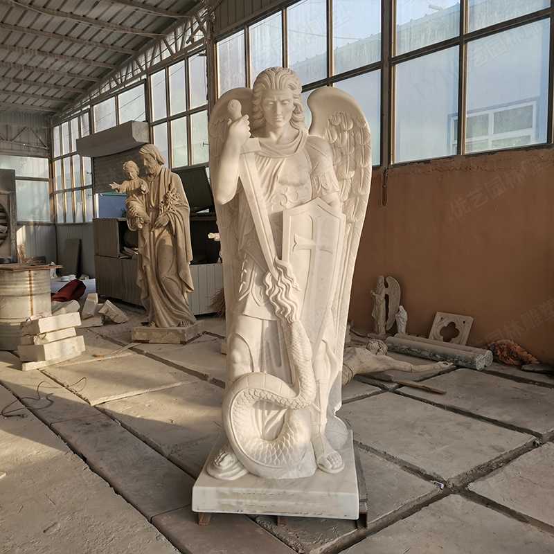 圣邁克雕塑，大理石圣邁克