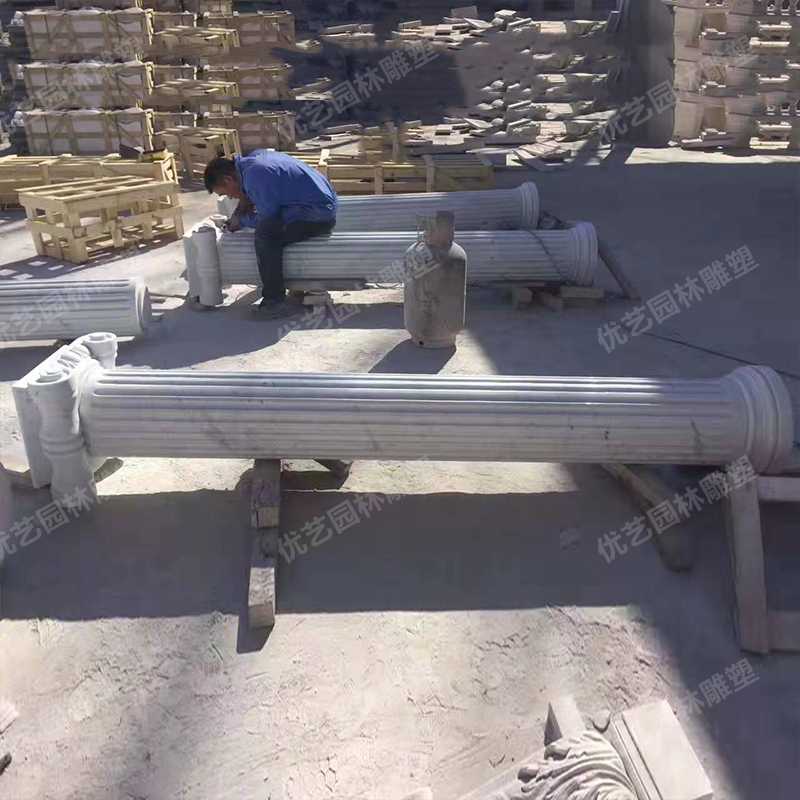 漢白玉羅馬柱，羅馬柱